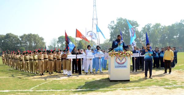 The Meet started with the oath-taking ceremony by Sourav Uppal, a senior athlete of this university